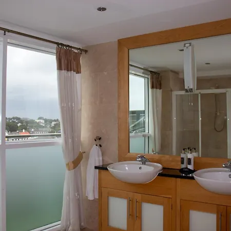 Penthouse 3 Bedroom Luxury * Γκάλγουεϊ