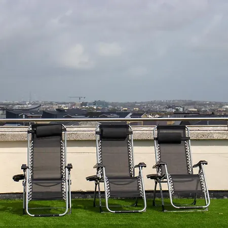 Penthouse 3 Bedroom Luxury Villa Galway