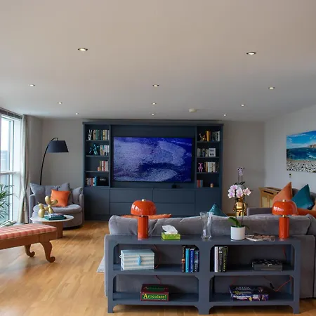 Penthouse 3 Bedroom Luxury *